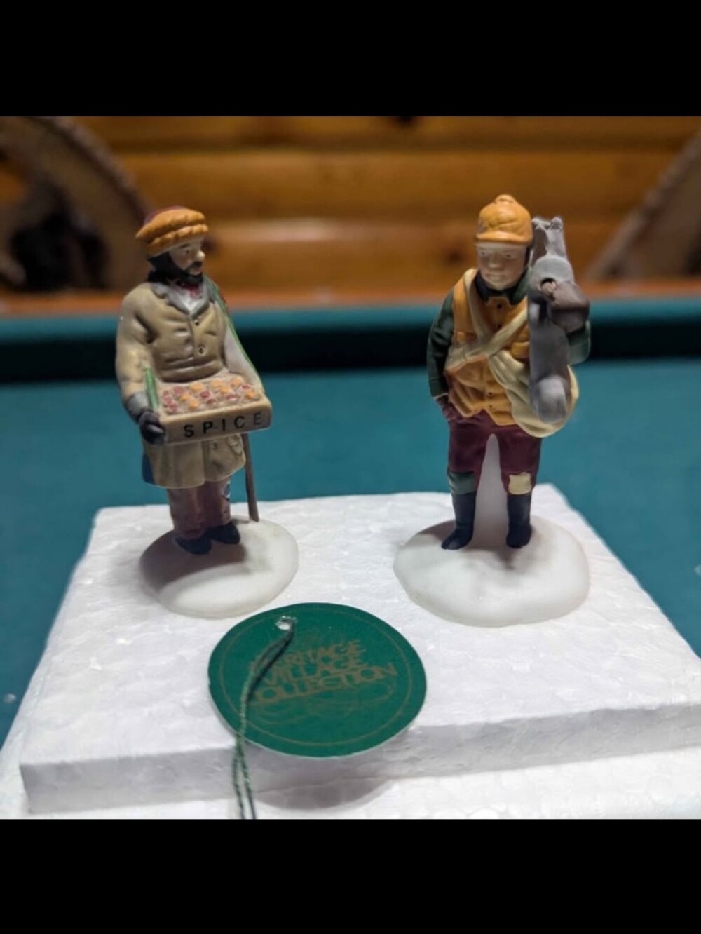Dept 56 - Heritage Village Collection - Village Street Peddlers